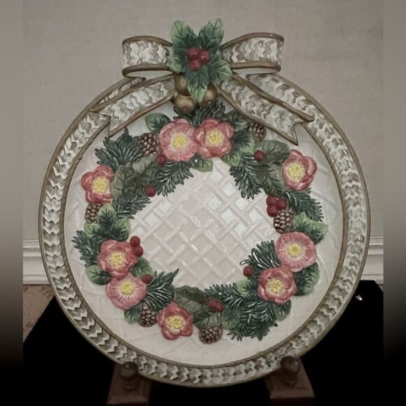 Fitz and Floyd Christmas Wreath Canapé plate w bow - Picture 1 of 7